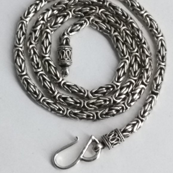 SOLD - Suarti BA Sterling Silver Byzantine Chain - Picture 5 of 5